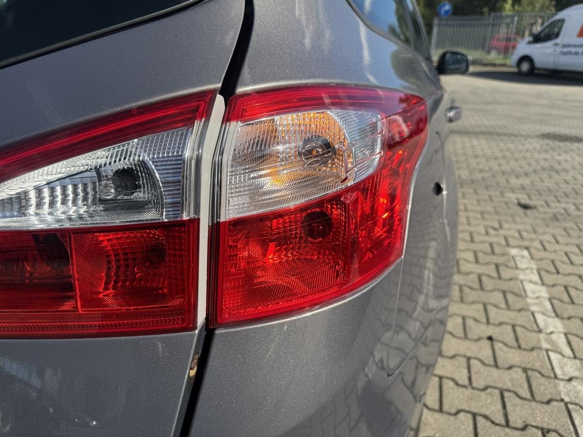 Ford Focus 3 original R&uuml;cklicht R&uuml;ckleuchte Schlussleuchte rechts au&szlig;en Kombi Bj.2012